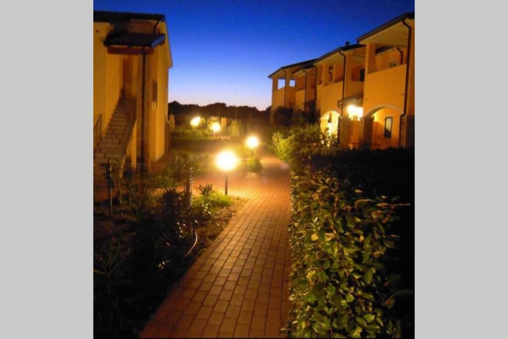 Residence Baia Delle Mimose Badesi Exterior foto